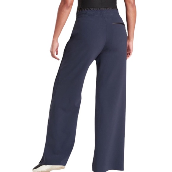 Athletes Metropolis Wide Leg Pants - Picture 2 of 10